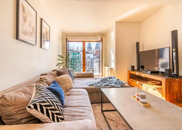Templova - Old Town Large Apartment With Terrace